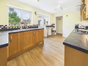 KITCHEN- click for photo gallery